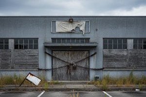 Für eine betriebsbedingte Kündigung muss ein konkreter Grund vorliegen, wie etwa eine Betriebsschließung.