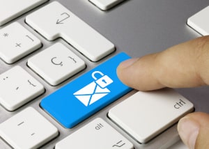 Den Vertrag kündigen: Auch online und per Mail möglich.