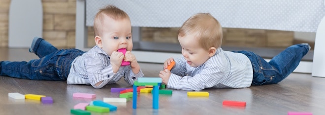 Wie verläuft eine Auslandsadoption? Die Antwort darauf liefert der nachfolgende Ratgeber.