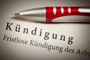 Eine außerdienstliche Straftat rechtfertigt eine fristlose Kündigung ebenfalls nur bei einem wichtigen Grund.