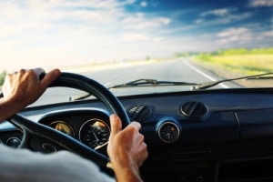 Sind Sie mit dem Auto bei Tageslicht und gutem Wetter unterwegs, müssen Sie die Beleuchtung nicht einschalten.