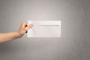 Sie erhalten Ihren Bürgergeld-Bescheid vom Jobcenter noch per Post? Wenn Sie eine bequemere Zustellung bevorzugen, haben Sie auch die Möglichkeit, die Bescheide in Ihrem Nutzerkonto online abzurufen.