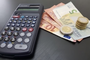 Bürgergeld: Dauer und Anspruch werden Ihn in einem Bewilligungsbescheid vom Jobcenter mitgeteilt.