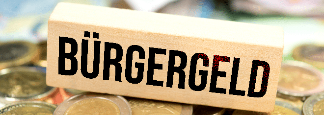 Sie erkennen die Bürgergeld-Höhe anhand einer Tabelle. Diese gibt Ihnen die Übersicht über die verschiedenen Regelsätze des Bürgergelds.