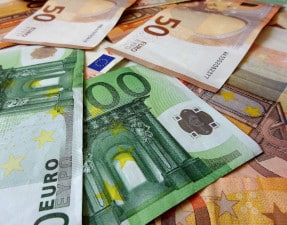 Verstoßen Sie gegen die Regeln zum Konsum von Cannabis, kann ein Bußgeld drohen.
