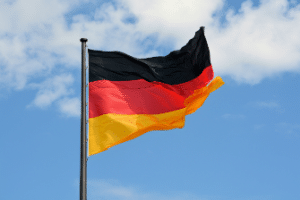 Einbürgerung: Für das Mindesteinkommen gelten deutschlandweit Vorschriften, die Sie beachten müssen.
