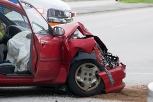 Eine Geschwindigkeitsüberschreitung auf der Autobahn hat nicht selten einen Unfall zur Folge.