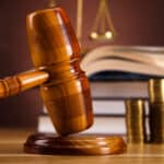 Hausfriedensbruch: § 123 StGB normiert den Straftatbestand.