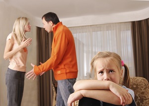 Der Mädchenname der Mutter kann von Kindern nach der Scheidung der Eltern in der Regel nicht angenommen werden.
