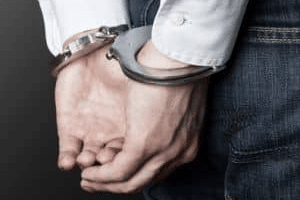 Wer mit dem gefährlichen Hund illegal nach England einreist, riskiert eine Haftstrafe.