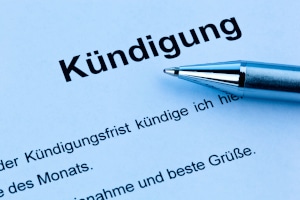 Neuerungen ab 2022: Verträge, die Verbraucher ab dem 1.3.22 schließen, dürfen sie mit einer einmonatigen Kündigungsfrist kündigen.