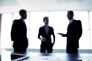Vor einer Privatinsolvenz sollten Sie eine außergerichtliche Einigung versuchen.