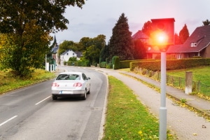 Wie schlimm ist es, wenn Fahranfänger in der Probezeit 2-Mal geblitzt werden?