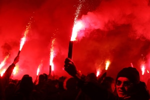 Darf Pyro beim Fußball eingesetzt werden?