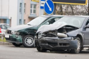 Um die Ansprüche auf Schadensersatz aus einem Unfall mit mehreren Fahrzeugen geht es in § 17 StVG