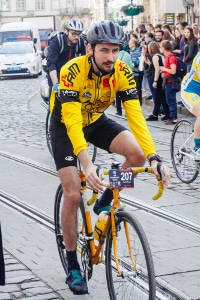 Ein Sportgericht kann Sperren für Sportler aussprechen.