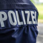 Bei einer Straftat handelt es sich um eine verbotene Handlung, die schuldhaft und rechtswidrig begangen wurde