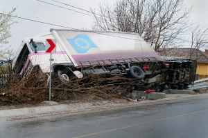 Eine Überladung beim Lkw lässt das Unfallrisiko unweigerlich ansteigen.