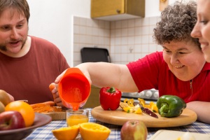 Kann der routinierte Umgang mit Demenz im Pflegeheim eine bessere Versorgung gewährleisten?