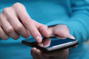 Urteil: Beim Personalgespräch eine heimliche Aufnahme mit seinem Smartphone zu machen, ist strafbar.