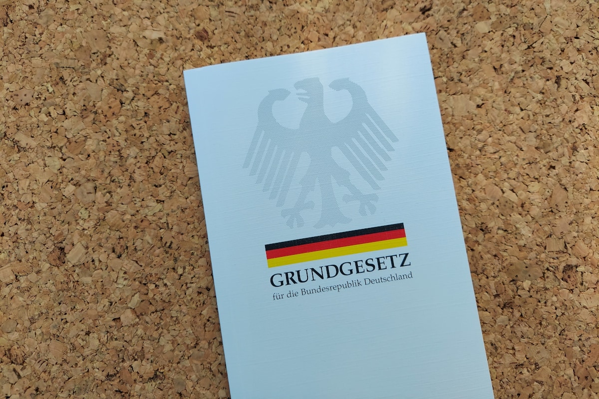 Unterschied Zwischen Grundgesetz Und Verfassung Verfassungsrecht: Grundgesetz als oberste Norm - Anwalt.org