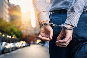 Victim Blaming ist nicht strafbar - Konsequenzen können dennoch drohen.